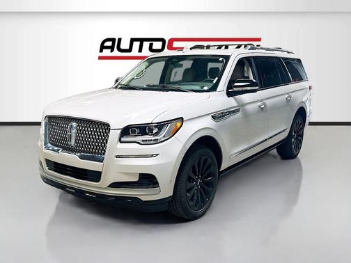 CERAMIC PEARL MET 3C 2024 Lincoln Navigator Reserve