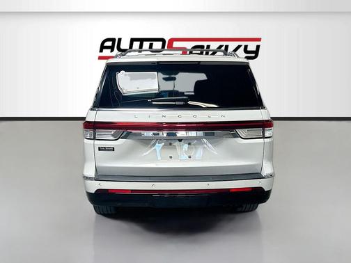 CERAMIC PEARL MET 3C 2024 Lincoln Navigator Reserve