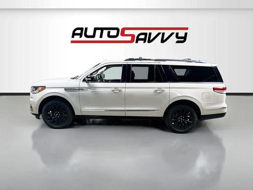 CERAMIC PEARL MET 3C 2024 Lincoln Navigator Reserve