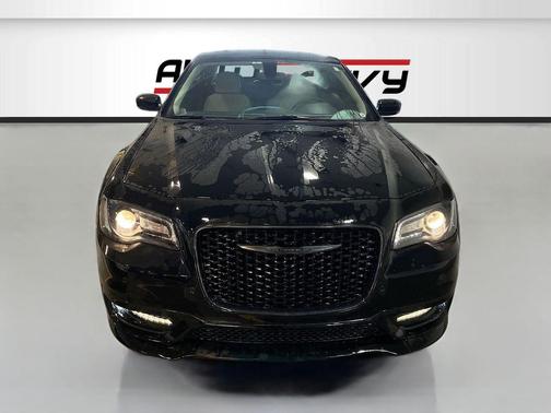 2023 Chrysler 300 Touring