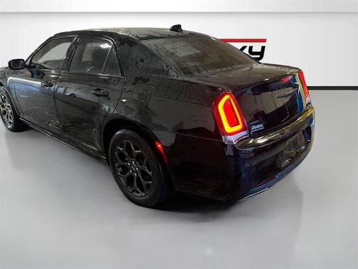 2023 Chrysler 300 Touring