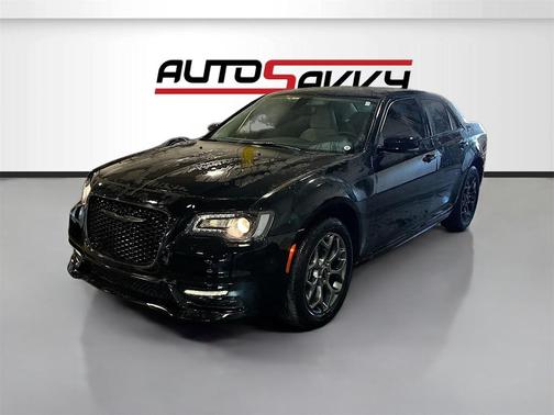 2023 Chrysler 300 Touring
