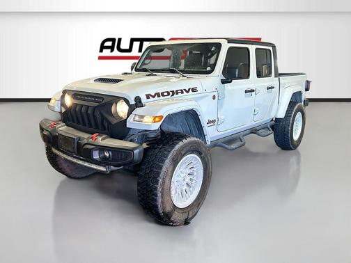 Bright White Clearcoat 2022 Jeep Gladiator Mojave 4x4