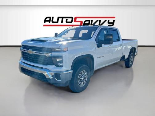 Summit White 2024 Chevrolet Silverado 2500 LT