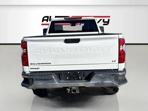 Summit White 2024 Chevrolet Silverado 2500 LT