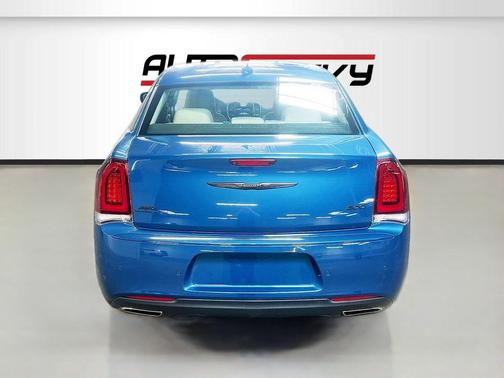 Frostbite 2022 Chrysler 300 Touring