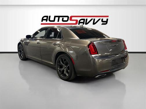 2020 Chrysler 300 Touring