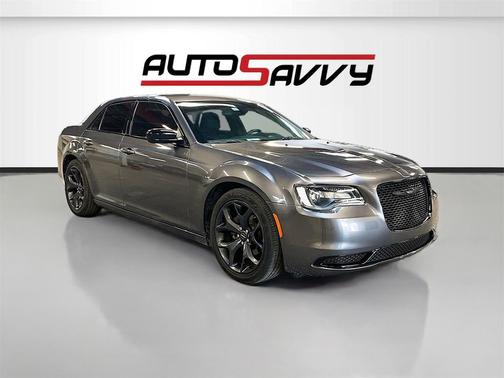 2020 Chrysler 300 Touring