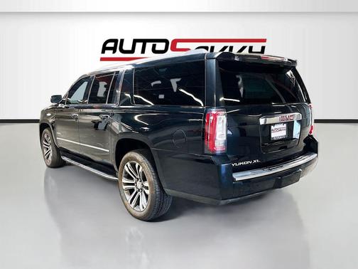 Onyx Black 2019 GMC Yukon XL Denali