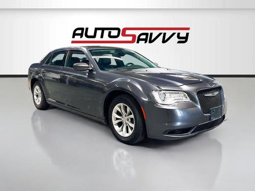 Granite Crystal Metallic Clearcoat 2016 Chrysler 300 Limited