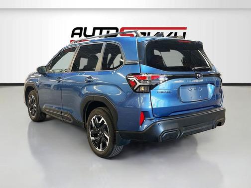 Horizon Blue Pearl 2025 Subaru Forester Limited
