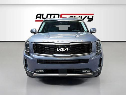 Everlasting Silver 2022 Kia Telluride SX
