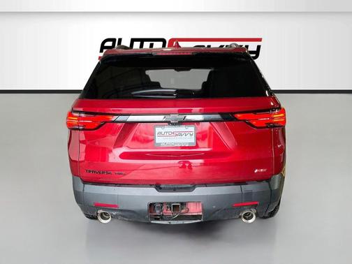 Radiant Red Tintcoat 2023 Chevrolet Traverse RS