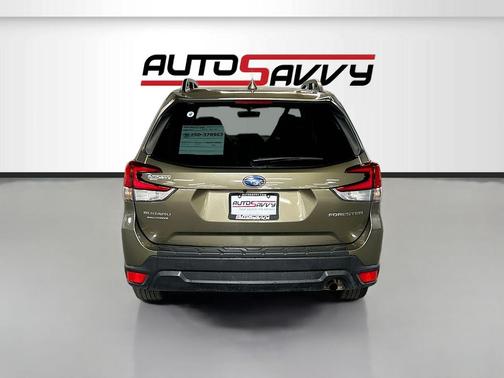 Autumn Green Metallic 2023 Subaru Forester Premium