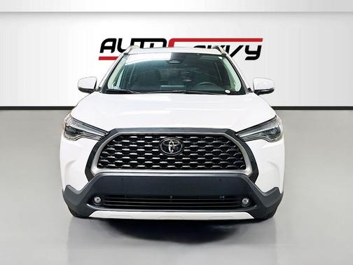 Wind Chill Pearl 2023 Toyota Corolla Cross XLE