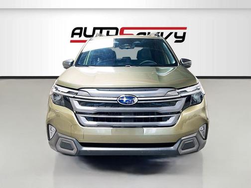 Autumn Green Metallic 2025 Subaru Forester Limited