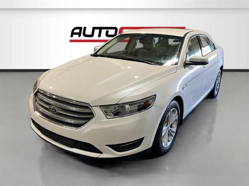 2018 Ford Taurus SEL