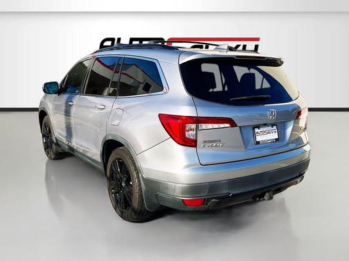 Lunar Silver Metallic 2021 Honda Pilot 2WD Special Edition