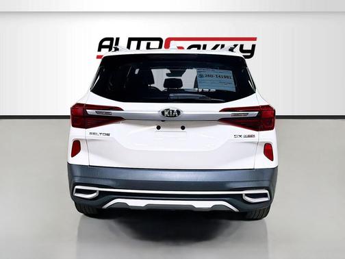 Snow White Pearl 2021 Kia Seltos SX Turbo