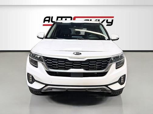 Snow White Pearl 2021 Kia Seltos SX Turbo