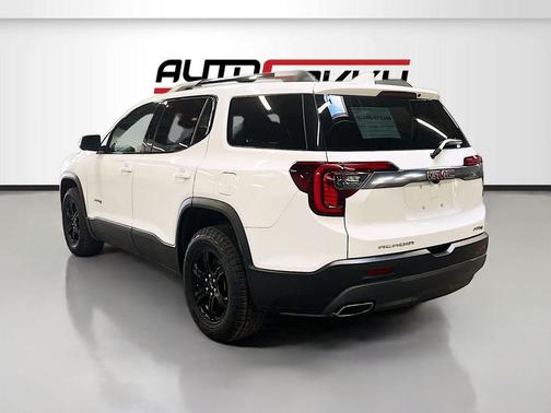 2023 GMC Acadia AWD AT4