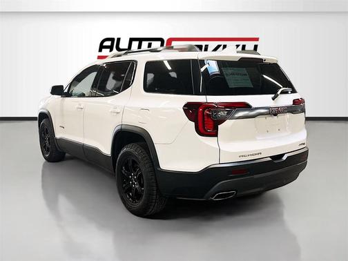 2023 GMC Acadia AWD AT4