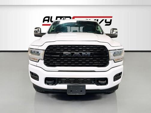 2024 RAM 2500 Laramie Crew Cab 4x4 6'4' Box