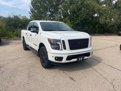 2018 Nissan Titan SL