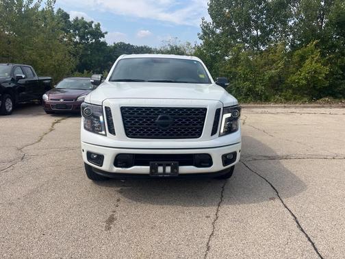 2018 Nissan Titan SL