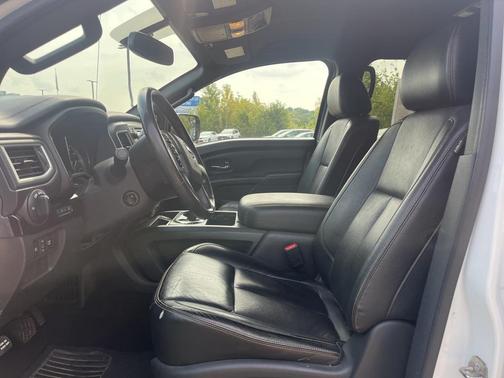 2018 Nissan Titan SL