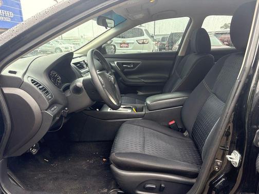 Super Black Clearcoat 2017 Nissan Altima 2.5 S