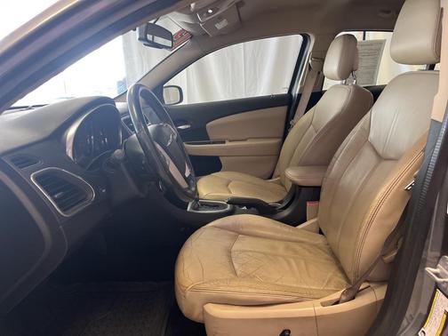 2013 Chrysler 200 Limited