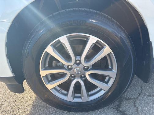 2015 Nissan Pathfinder SL