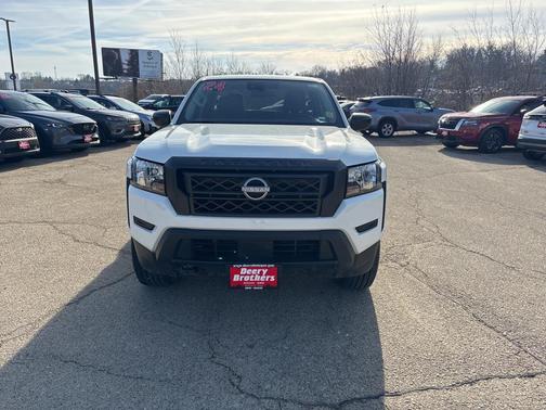 2024 Nissan Frontier S