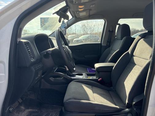 2024 Nissan Frontier S