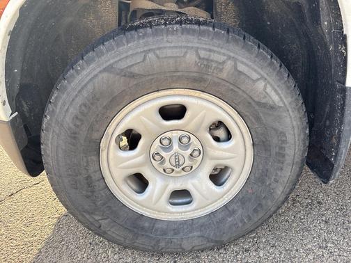 2024 Nissan Frontier S