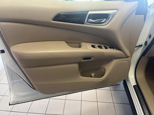 2015 Nissan Pathfinder Platinum