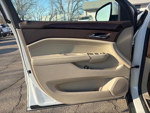 2010 Cadillac SRX Luxury Collection