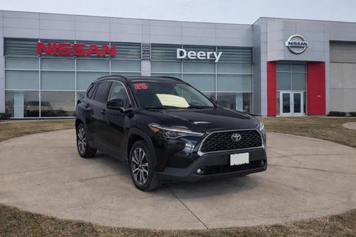 2025 Toyota Corolla Cross XLE
