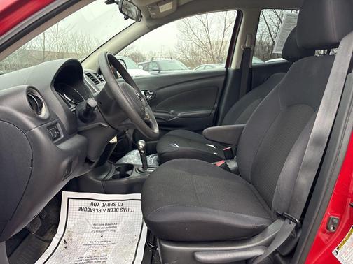 Red Brick Metallic 2013 Nissan Versa 1.6 S