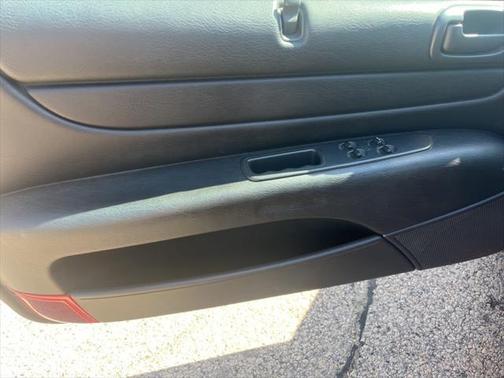 2004 Chrysler Sebring Base