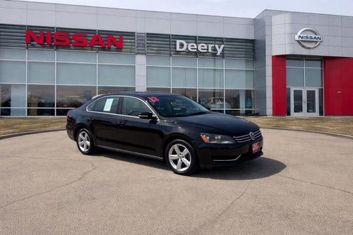 Black 2013 Volkswagen Passat 2.5 SE