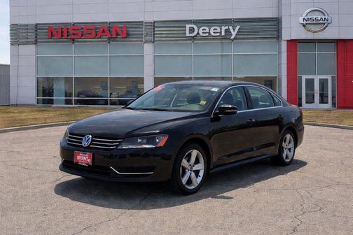 Black 2013 Volkswagen Passat 2.5 SE
