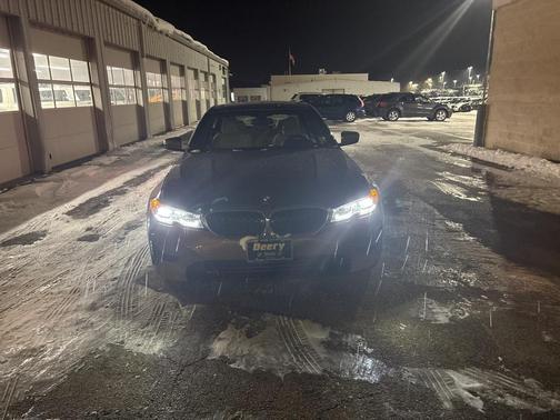2019 BMW 330 i xDrive