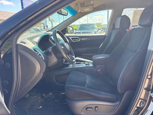 Magnetic Black 2015 Nissan Pathfinder SV