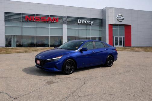 2022 Hyundai ELANTRA SEL