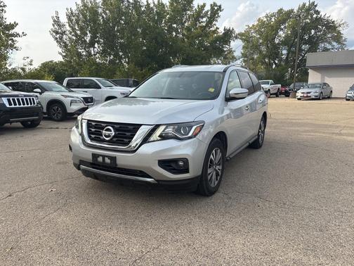 2018 Nissan Pathfinder SV