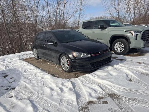 2017 Volkswagen Golf GTI 2.0T S 4-Door