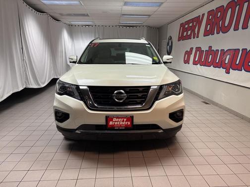2017 Nissan Pathfinder Platinum