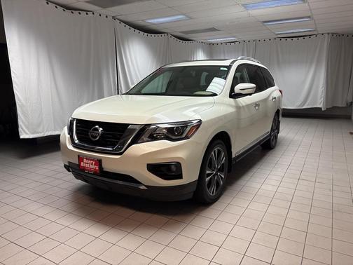 2017 Nissan Pathfinder Platinum